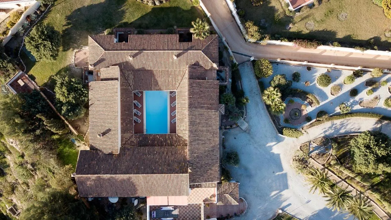 La Roca Rara - 8 Bedroom Villa Nerja