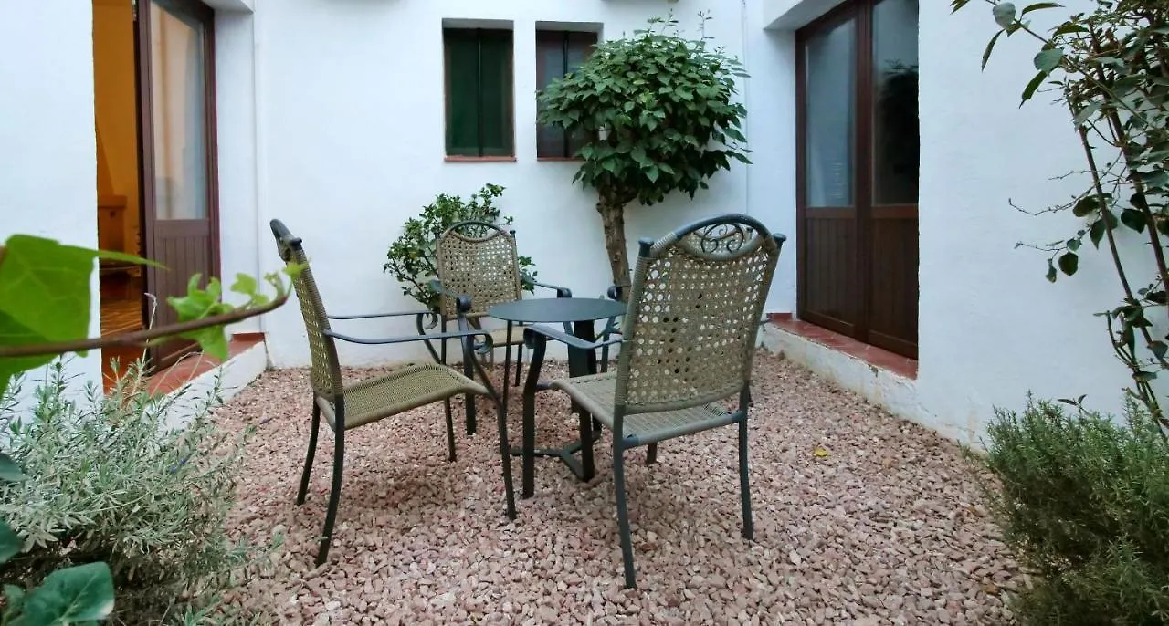 La Roca Rara - 8 Bedroom Villa Nerja