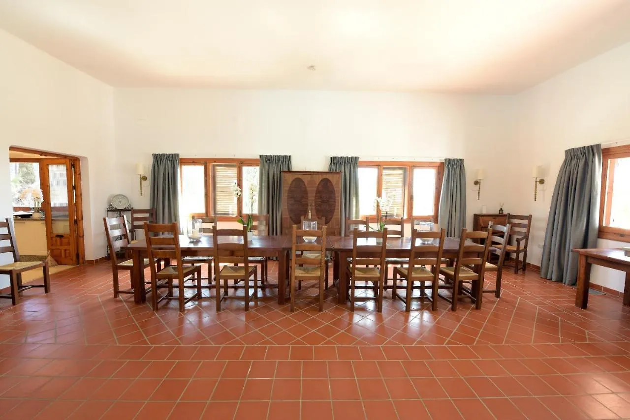 La Roca Rara - 8 Bedroom Villa Nerja